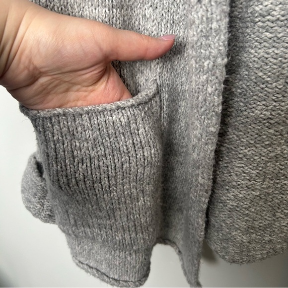 Anthropologie Gray Knit Oversized Cardigan - Picture 6 of 7